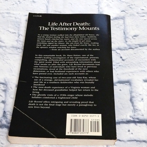 BOGO FREE Life Beyond Paperback Book Hans Holzer - Picture 6 of 6